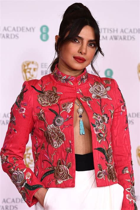 Priyanka Chopra exposes serious cleavage in head